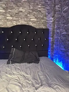 Morena-fire online show from April 2026 07:07:01 PM