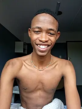 youngAndReckles online show from May 2026 10:21:02 AM