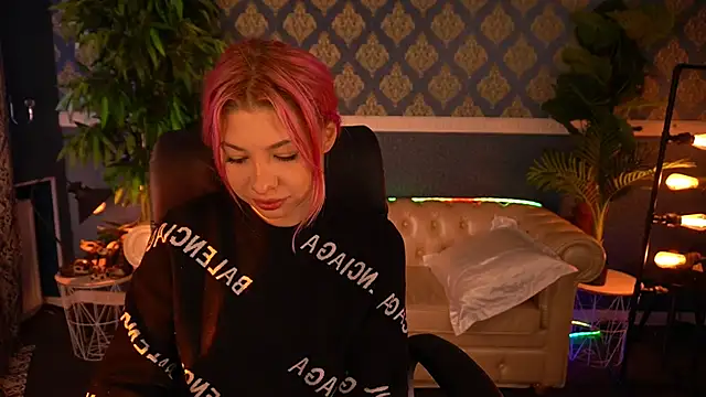 PinkyTrix online show from May 2026 06:23:03 AM