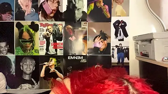 Snapshot of LaineRivett chatting on April 2026 09:34:02 AM LaineRivett online show from April 2026 09:34:02 AM