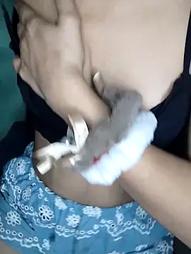 Snapshot of shaliini chatting on April 2026 07:58:02 PM shaliini online show from April 2026 07:58:02 PM