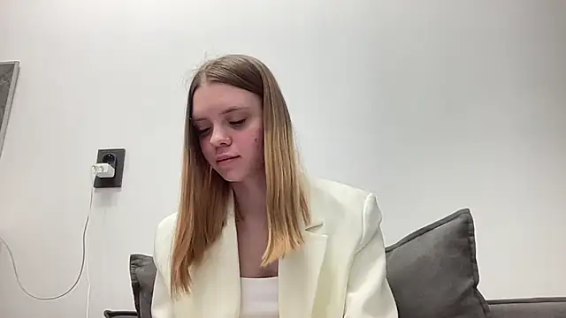 Moris 01  online show from April 2026 04:21:01 PM