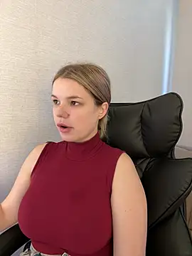 Snapshot of KimEvanss chatting on June 2026 05:24:01 AM KimEvanss online show from June 2026 05:24:01 AM