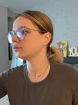 KimEvanss online show from June 2026 05:41:01 AM