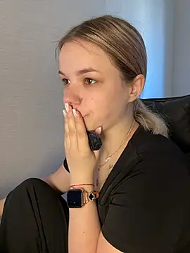 Snapshot of KimEvanss chatting on July 2026 05:14:02 AM KimEvanss online show from July 2026 05:14:02 AM