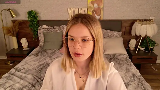KimEvanss online show from May 2026 05:26:01 AM