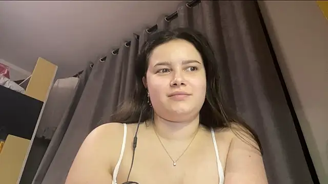 LonnaVandal online show from April 2026 07:58:02 PM