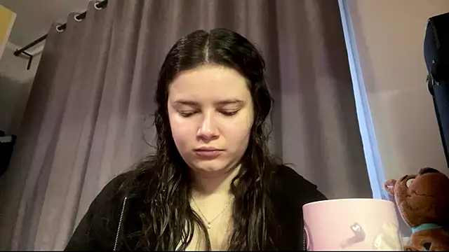Snapshot of LonnaVandal chatting on May 2026 05:50:01 PM LonnaVandal online show from May 2026 05:50:01 PM