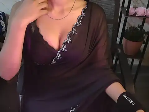 Snapshot of shreya___ chatting on April 2026 06:16:01 AM shreya online show from April 2026 06:16:01 AM