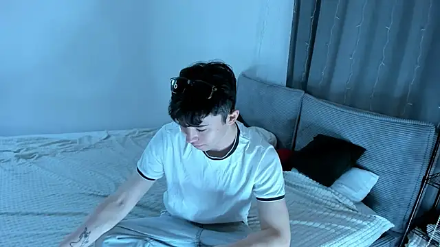 VelarMotion online show from April 2026 01:05:02 PM