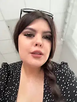 AmeliaBronze online show from May 2026 02:11:01 AM
