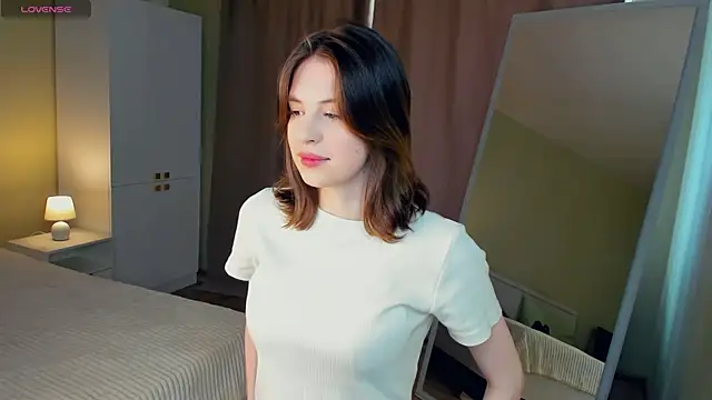 TessSydnor online show from April 2026 05:12:01 AM