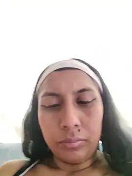 MELIZ QUEEN online show from May 2026 03:18:01 PM