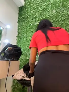 MELIZ QUEEN online show from May 2026 11:36:02 AM