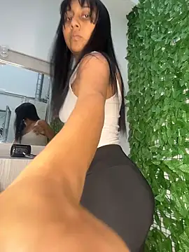 MELIZ QUEEN online show from June 2026 11:32:02 AM
