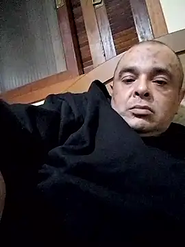 Linfyre online show from April 2026 10:38:02 PM