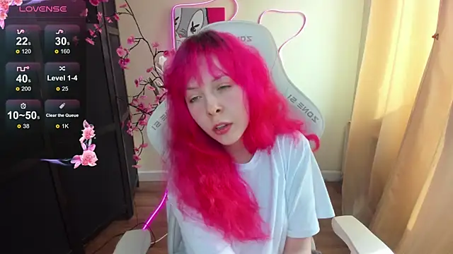 InfernoKitten online show from April 2026 01:42:02 AM