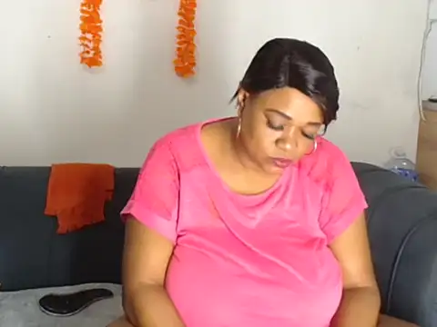 BUSTYQUEEN56  online show from April 2026 09:46:02 AM