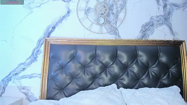 DeboraCopper  online show from May 2026 11:52:01 PM