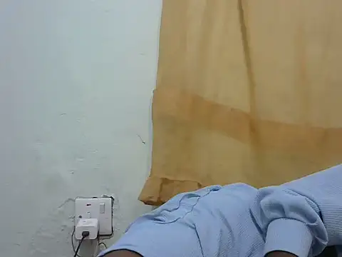 Rerpuss1 online show from May 2026 09:35:01 PM