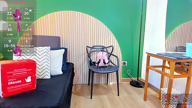 sophiahart online show from May 2026 12:11:01 PM