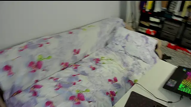 Snapshot of SurfSexCouple1 chatting on May 2026 11:47:02 AM SurfSexCouple1 online show from May 2026 11:47:02 AM