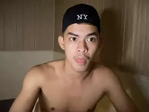 Snapshot of yourhotasian_jhonpol16 chatting on June 2026 06:17:01 PM yourhotasian jhonpol16 online show from June 2026 06:17:01 PM