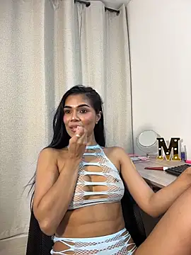 Snapshot of MauraGrayy chatting on May 2026 10:52:03 PM MauraGrayy online show from May 2026 10:52:03 PM