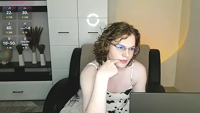 Snapshot of SallySweet_ chatting on July 2026 08:04:01 AM SallySweet online show from July 2026 08:04:01 AM