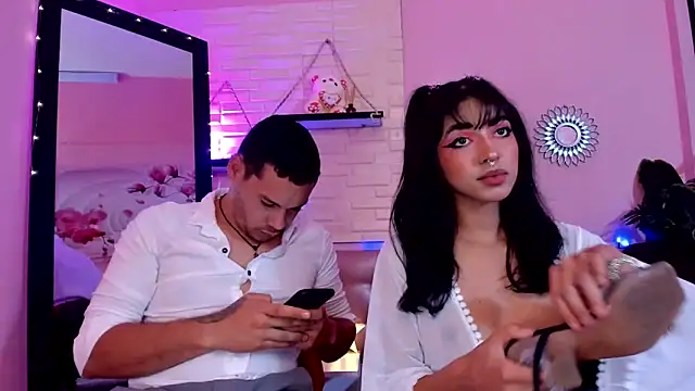 Aronandmoli69 online show from May 2026 04:57:01 PM