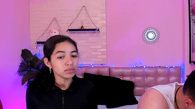Aronandmoli69 online show from May 2026 12:09:02 PM