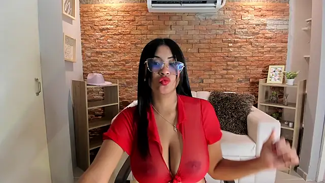 noa joness online show from July 2026 10:01:02 PM