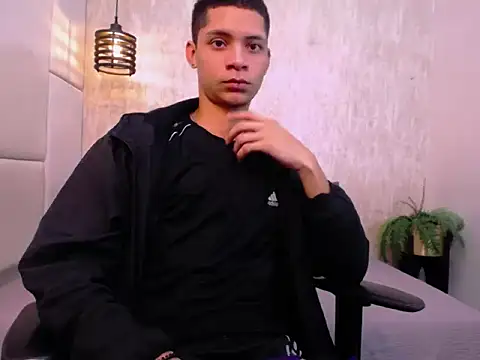 Axel marcus online show from April 2026 07:58:02 PM