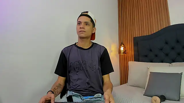 Axel marcus online show from May 2026 07:39:02 PM