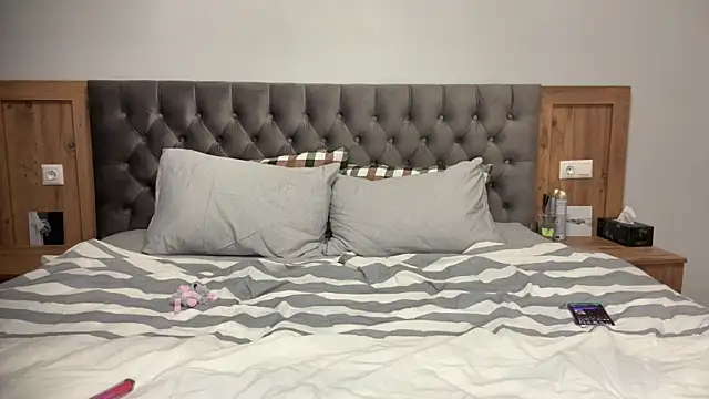 Snapshot of call_me_sweety chatting on April 2026 06:34:02 PM call me sweety online show from April 2026 06:34:02 PM