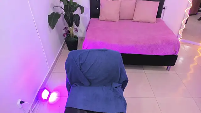 DANNA TAY online show from April 2026 07:29:04 PM