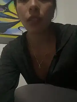 AMARA21 online show from April 2026 02:05:01 AM