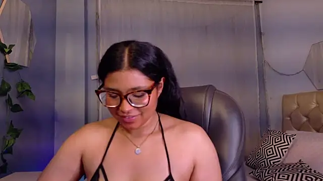 Silvana lorc online show from June 2026 07:22:02 PM