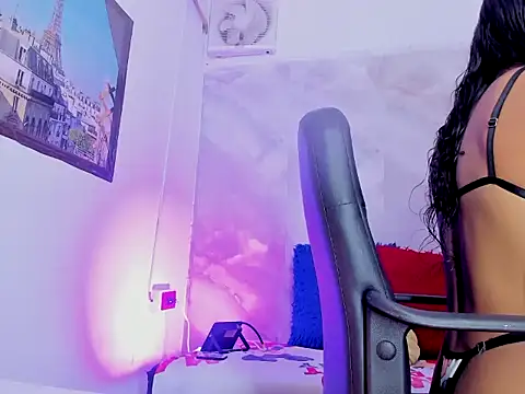 suriFoster online show from April 2026 01:37:01 PM