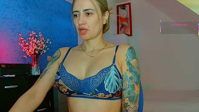 pennyyy  online show from May 2026 10:25:01 AM