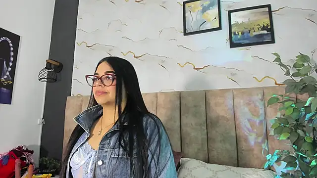 Candicewayne online show from June 2026 11:43:01 AM