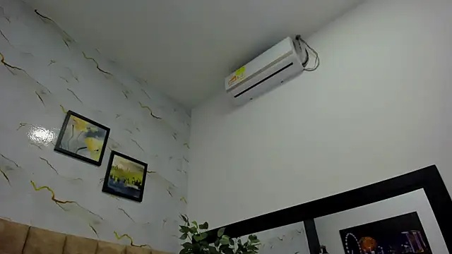 Candicewayne online show from June 2026 10:45:01 AM