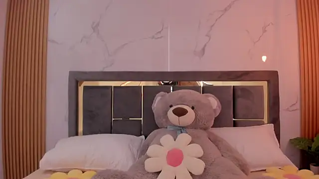 Iam Milly  online show from May 2026 08:34:01 PM
