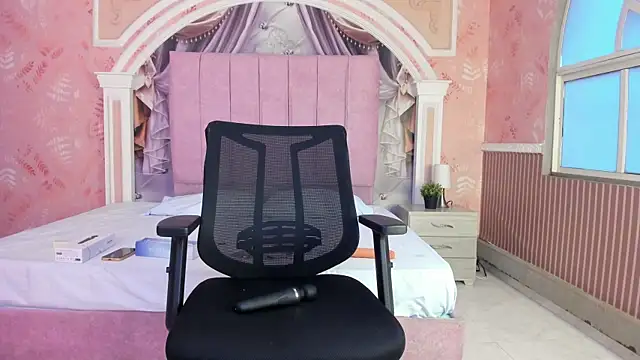 Dulce violetta  online show from May 2026 07:12:01 PM