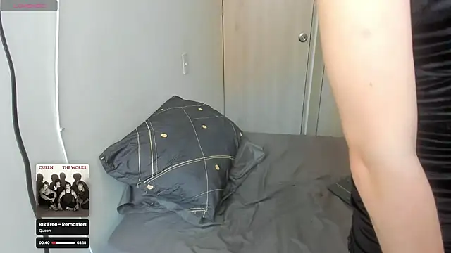 YourGothFemboy online show from April 2026 12:10:02 PM