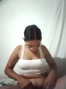 YuliBrayan online show from April 2026 06:20:02 AM