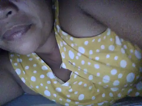 Snapshot of PinayAnne chatting on May 2026 12:19:01 PM PinayAnne online show from May 2026 12:19:01 PM
