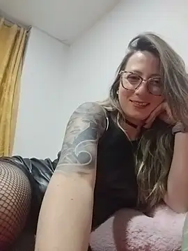 VALELUXX online show from May 2026 02:59:01 AM