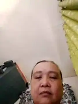 Snapshot of jeanyummytits chatting on June 2026 12:45:02 AM jeanyummytits online show from June 2026 12:45:02 AM