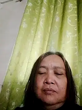 Snapshot of jeanyummytits chatting on June 2026 10:18:02 PM jeanyummytits online show from June 2026 10:18:02 PM